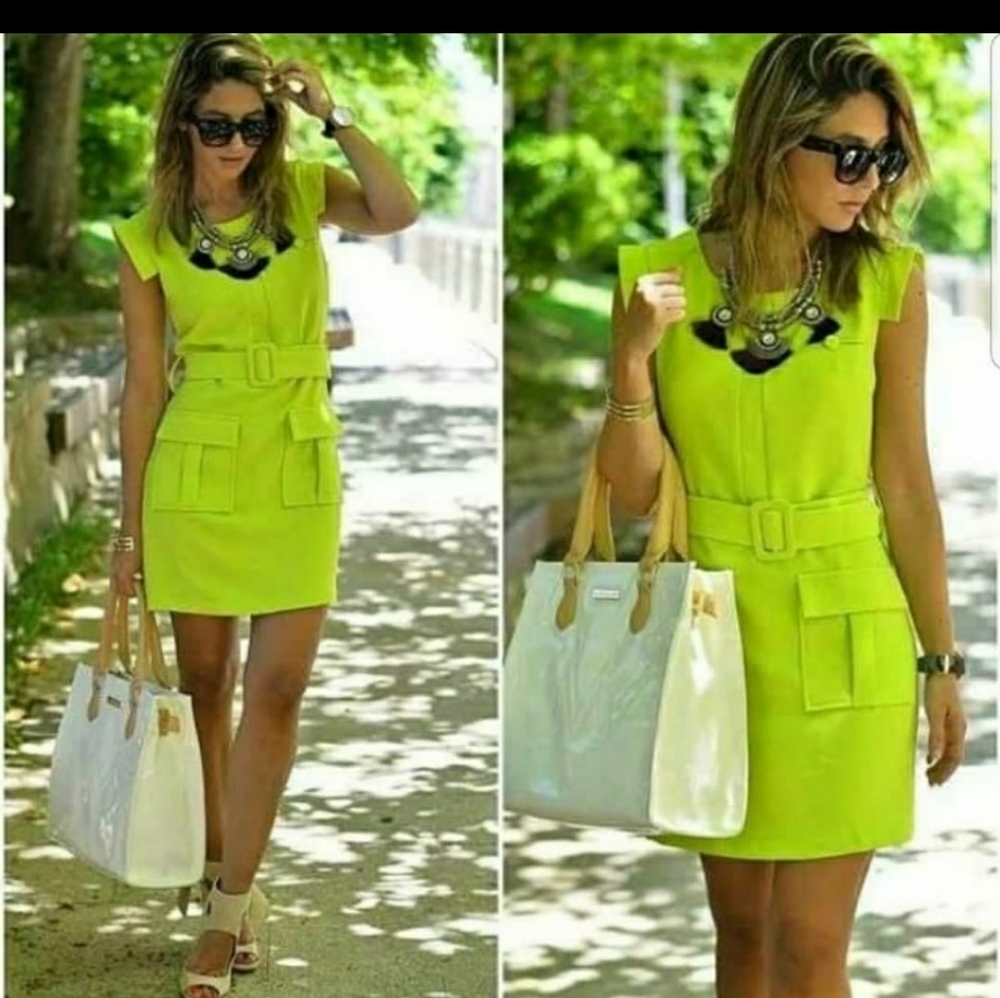 ☘️ GORGEOUS SHORT SLEEVED LIME GREEN MINI DRESS